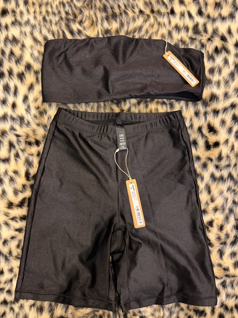 SKIMS Black Shiny Spandex Jersey Top